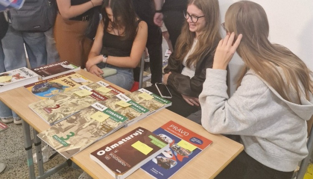 S novým školním rokem proběhla na SGO burza učebnic