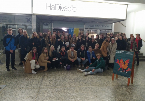 Slovan opět v divadle!