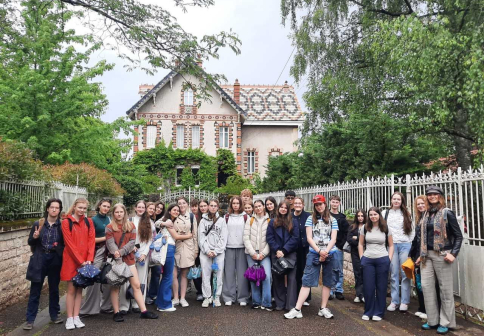 Naši studenti ve Francii